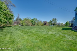 125 Bowman Dr, Greenwich, CT 06831
