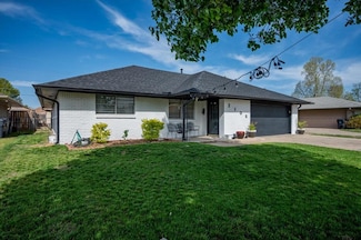 2105 N Willow Ave, Bethany, OK 73008