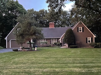 47 Banbury Ln, Holden, MA 01520