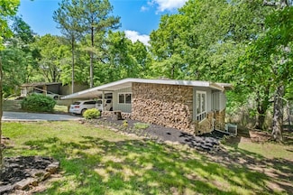 733 N Crest Dr, Fayetteville, AR 72701