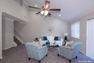 5000 Townehouse Dr Unit 3504, Coram, NY 11727