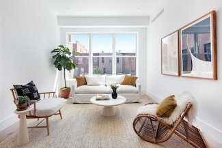 524 Halsey St Unit 302, Stuyvesant Heights, NY 11233