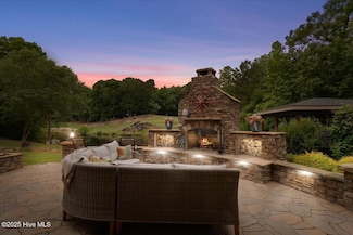 233 Hein Dr, Clayton, NC 27527
