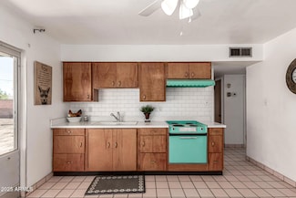539 E Pebble Beach Dr, Tempe, AZ 85282