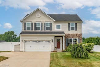 3627 Lake Center St NW, Uniontown, OH 44685