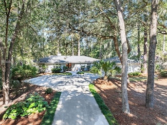 7 Wax Myrtle Ln, Hilton Head Island, SC 29926