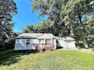 30035 Everett St, Southfield, MI 48076