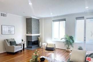 14271 Dickens St Unit 102, Sherman Oaks, CA 91423