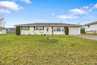 7872 Beaver Ln, Bridgeport, NY 13030