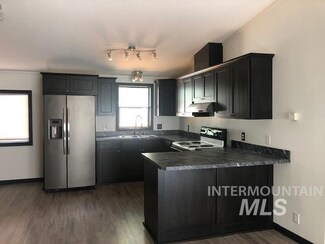 211 N Railroad Ave, Uniontown, WA 99179