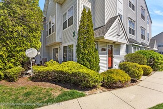 36 Richmond Ct, Tinton Falls, NJ 07712