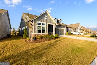 6821 Bungalow Rd, Flowery Branch, GA 30542