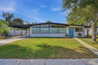 316 Country Club Dr, Oldsmar, FL 34677