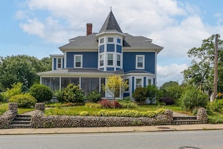 392 N Main St, Attleboro, MA 02703