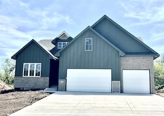 203 Hudson Ave, van Meter, IA 50261