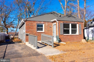 8427 Balfour Rd, Pennsauken, NJ 08110