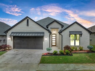 8514 S Phoenix Ave, Tulsa, OK 74132