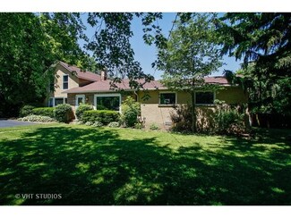 25616 W Lake Shore Dr, Ingleside, IL 60041