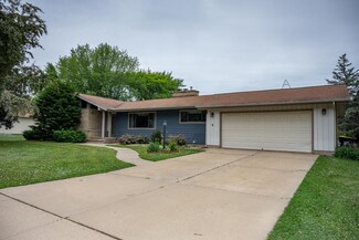 353 Grayside Ave, Mauston, WI 53948