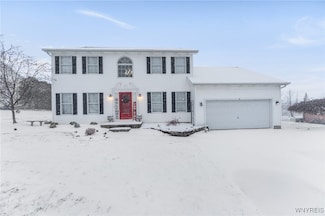 4 W Royal Hill Dr, Orchard Park, NY 14127