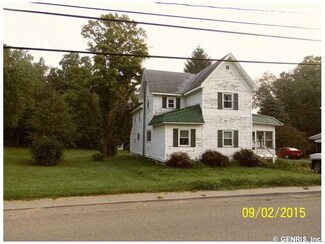 35 Mill St, Delevan, NY 14042