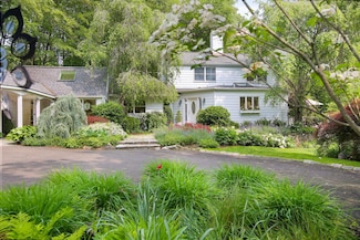 27 West Ln, Pound Ridge, NY 10576
