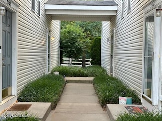 3303 Kapalua Ct, Freehold, NJ 07728