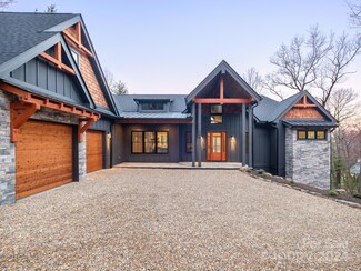 1048 Eagle Lake Dr, Brevard, NC 28712