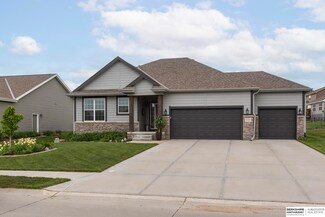21125 Castlerock Ln, Gretna, NE 68028
