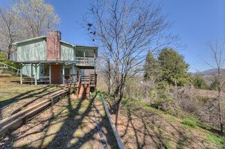 38 Kammerer Dr, Waynesville, NC 28785
