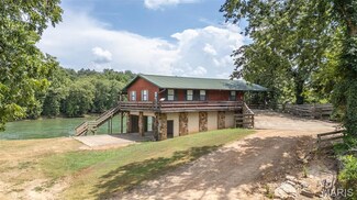 1247 Riverlawn Dr, Doniphan, MO 63935