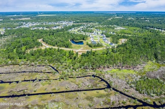 323 Landon Ln, Sneads Ferry, NC 28460