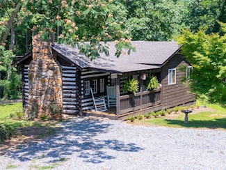 225 Wilderness Rd, Tryon, NC 28782