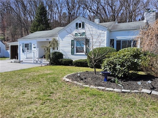 1575 Manville Rd, Woonsocket, RI 02895