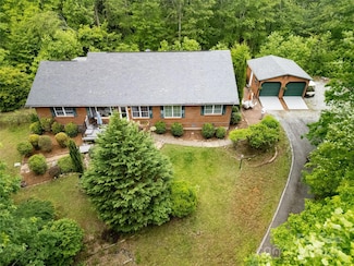 229 Hubbard Hollow Rd, Rosman, NC 28772