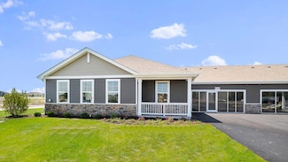 1093 Savannah Ln, Pingree Grove, IL 60140