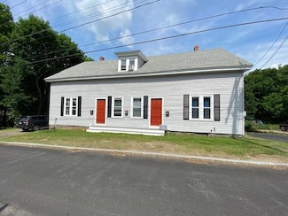 34 Nichols Ave, Newmarket, NH 03857