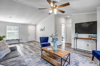 5677 Christian Camp Rd, Keystone Heights, FL 32656