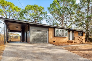 1953 Glenwick Dr, Fayetteville, NC 28304