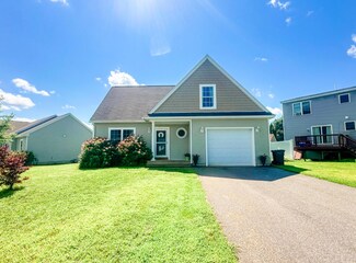 5 Stephanie Dr, Gorham, ME 04038