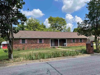 2 Boysenberry Ln, Searcy, AR 72143