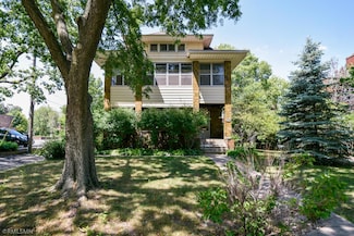 35 Lexington Pkwy N, Saint Paul, MN 55104