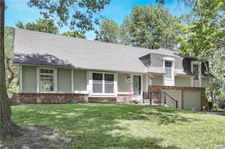 1628 E Sunvale Dr, Olathe, KS 66062