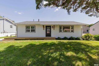 1426 Davenport St, Le Claire, IA 52753