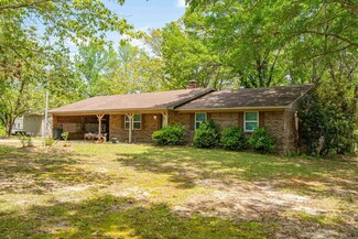 486 Red Hill Rd, Arkadelphia, AR 71923