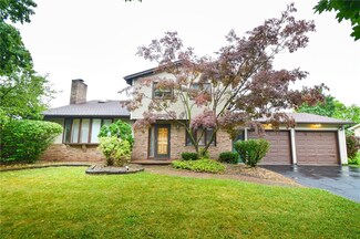 14 Cloverwood Dr, Brockport, NY 14420