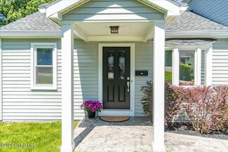 21 Sheldon Ave, Latham, NY 12110