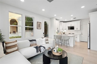 345 Tall Oak, Irvine, CA 92603