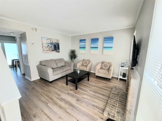 925 Sealy St Unit 4, Galveston, TX 77550
