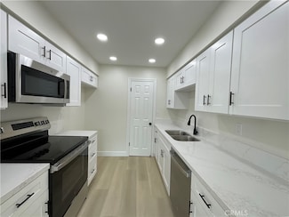 9745 Port Royal Cir, Huntington Beach, CA 92646